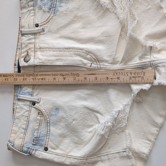 True Religion Caia Ultra High Rise Super Skinny Destroyed Raw Hem Shorts Sz 32 - Picture 14 of 16